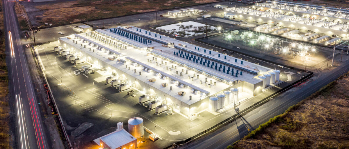 Senatorowie USA żądają przejrzystości w zużyciu energii przez centra danych AI