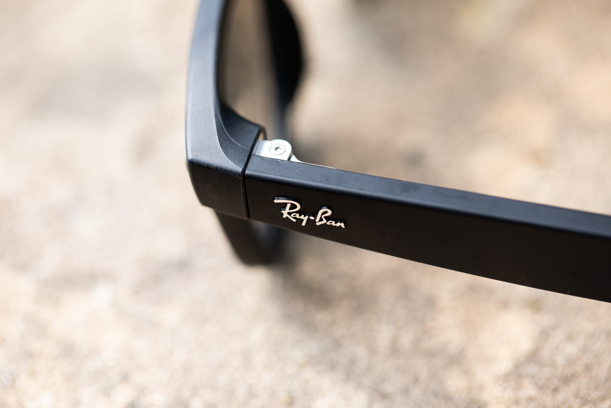 Meta szykuje dwie nowe wersje okularów Ray-Ban z AI